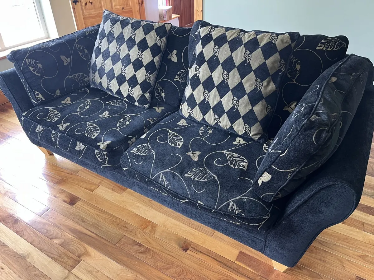 suite of furniture - Free to take away - Image 4