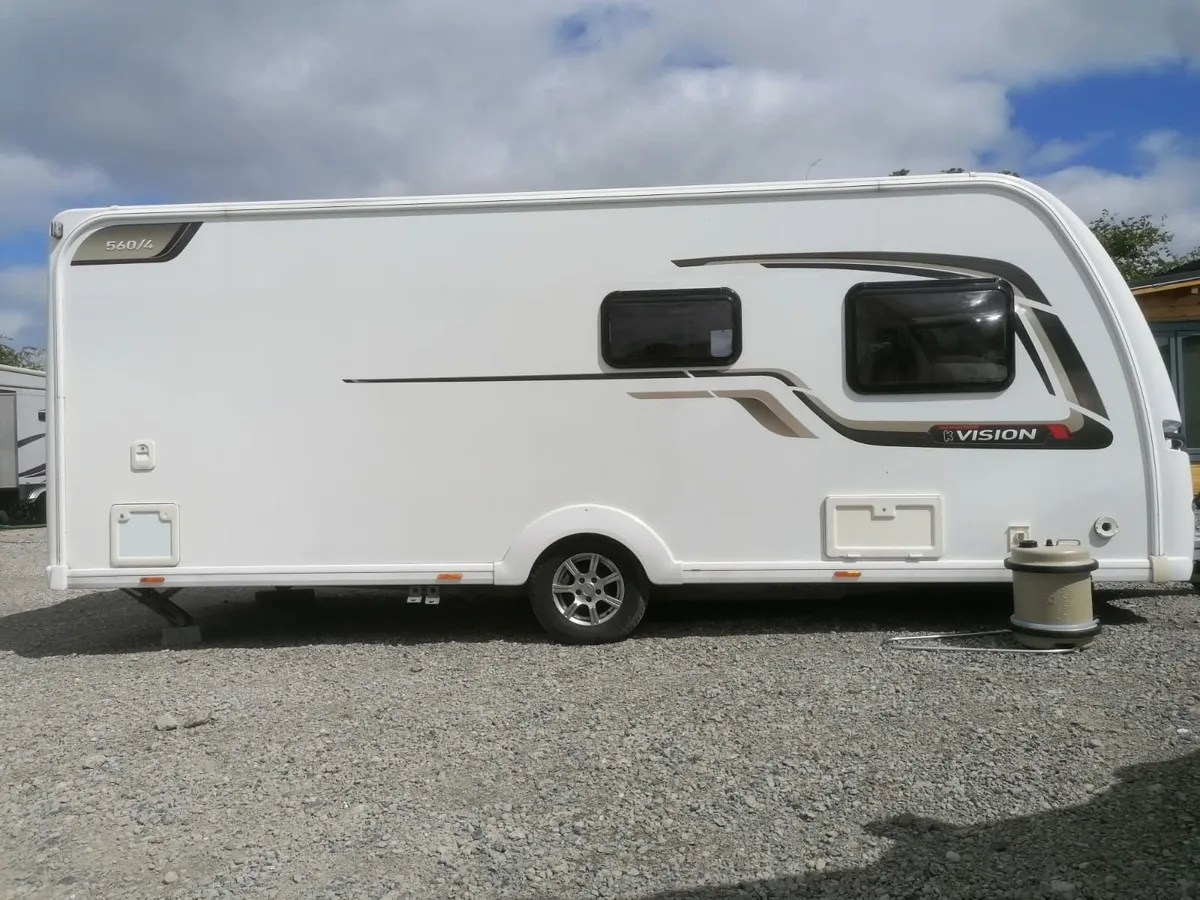 2014 Coachman Vision fixed bed 4/5 birth caravan i - Image 4