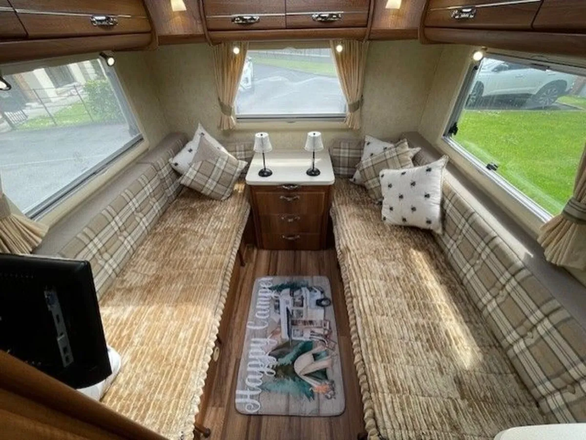 2010 AUTO-SLEEPERS BROADWAY 2 BERTH MOTORHOME - Image 3
