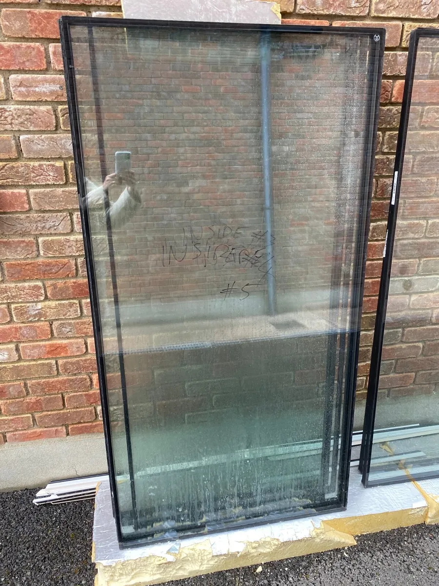 Double glazed glass - Image 1