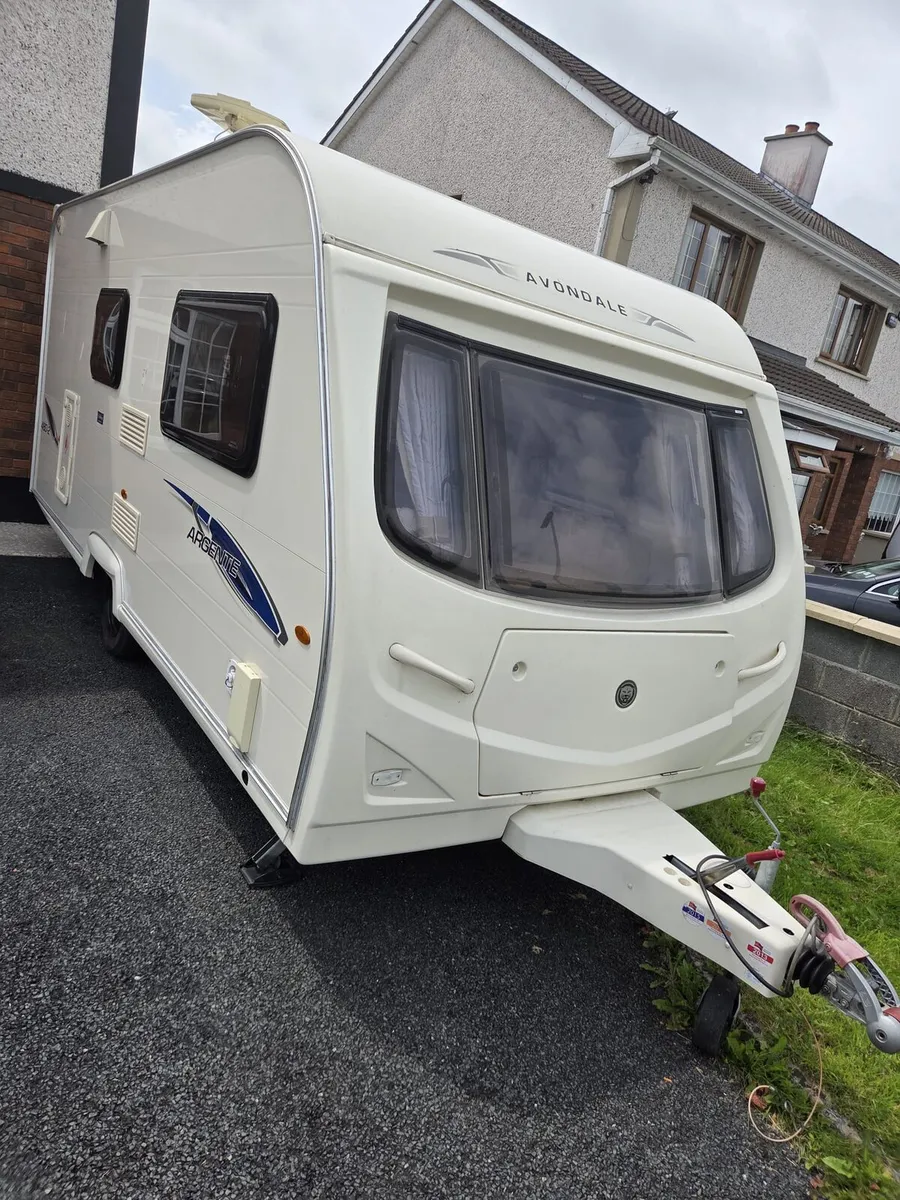 2008 AVONDALE 2 BERTH CARAVAN - Image 1