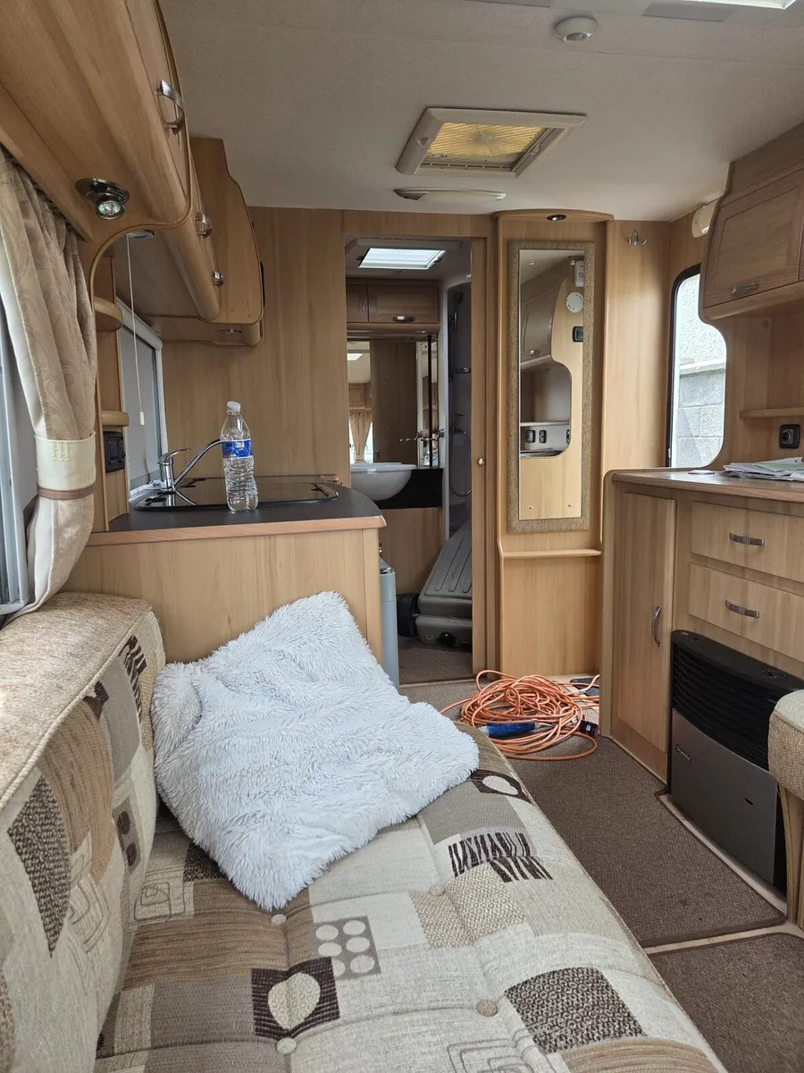2008 AVONDALE 2 BERTH CARAVAN - Image 4