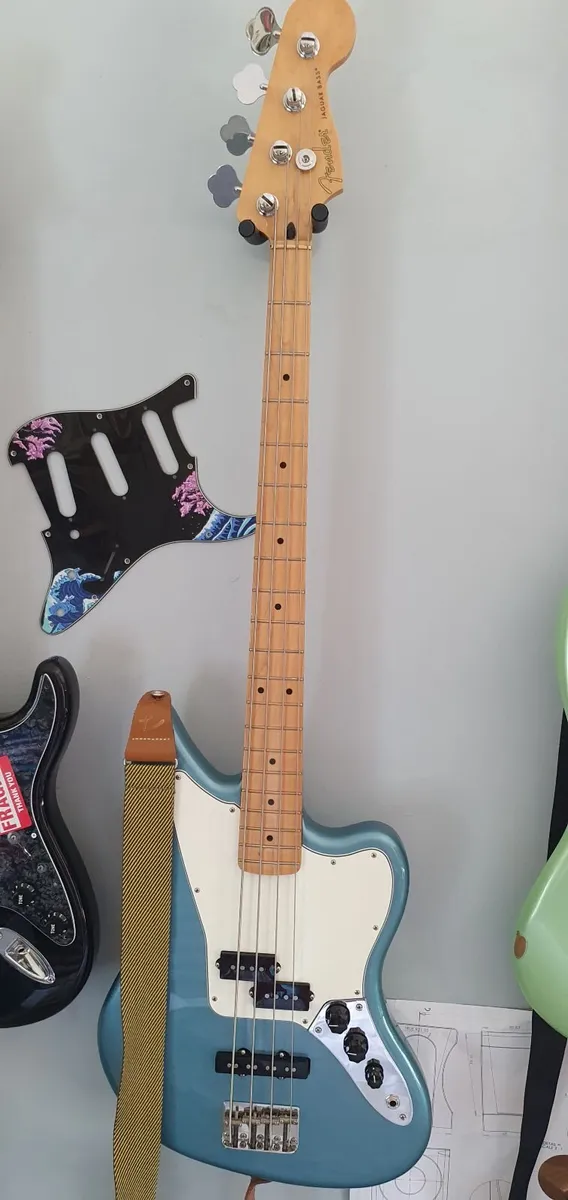 Fender jaguar bass - Image 1