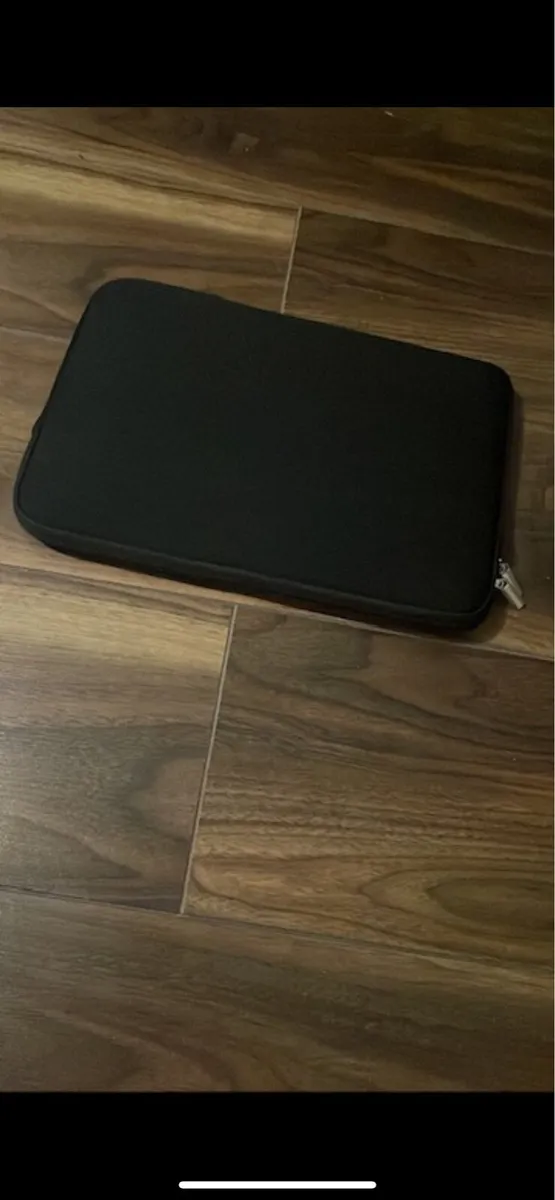 MacBook m4 2025 - Image 3