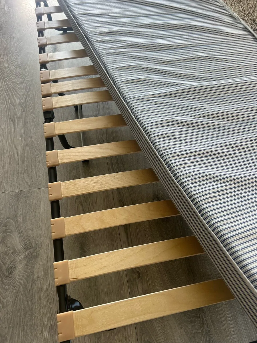 Single bed - Image 3