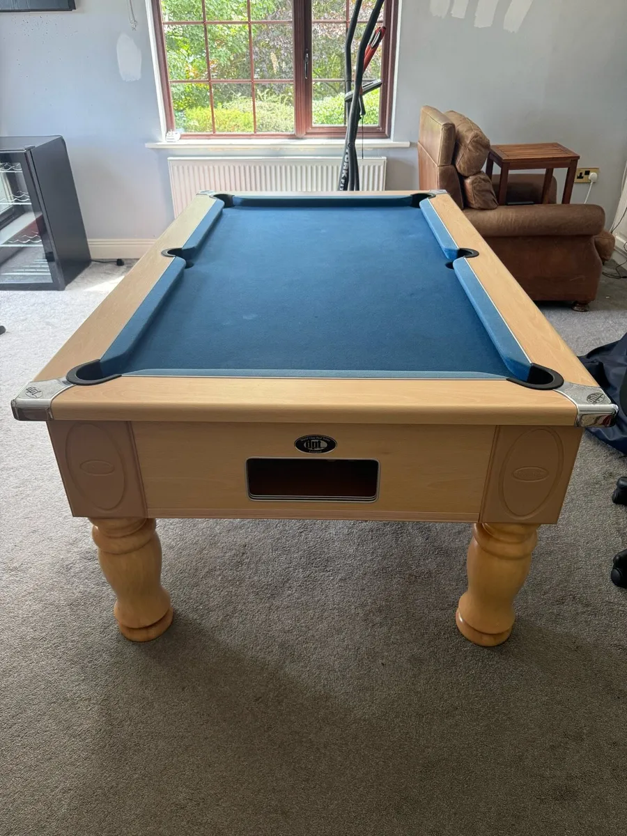 Pool table - Image 2