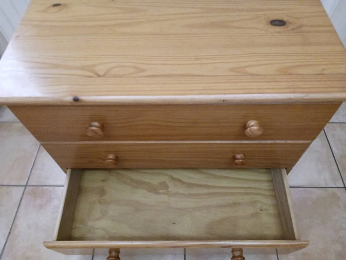 Chest of drawers - Image 2