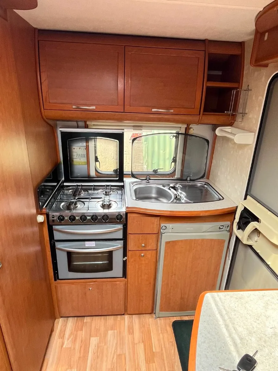 Motorhome - Image 2