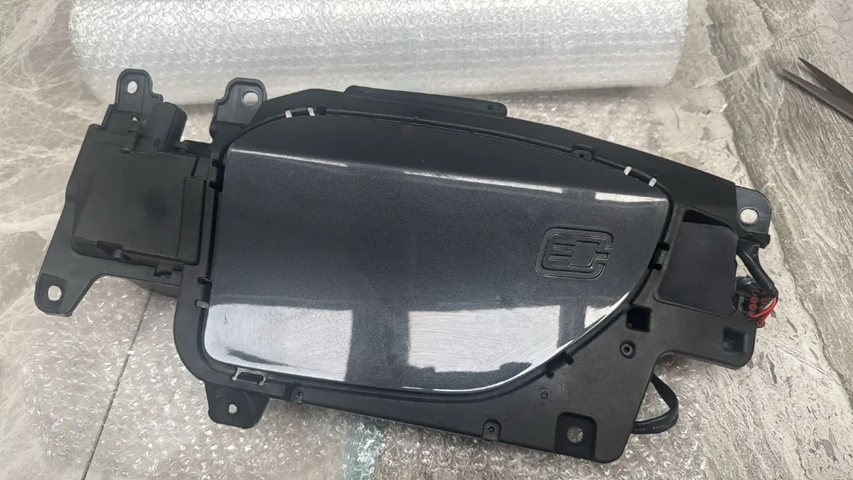 Hyundai Kona electric 2023 parts - Image 2