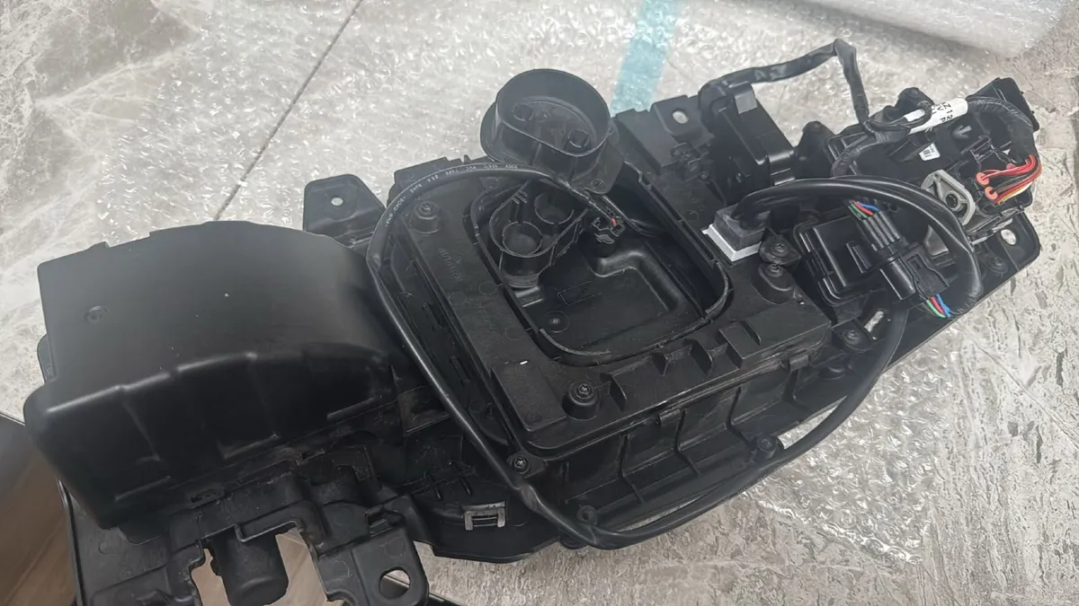 Hyundai Kona electric 2023 parts - Image 4