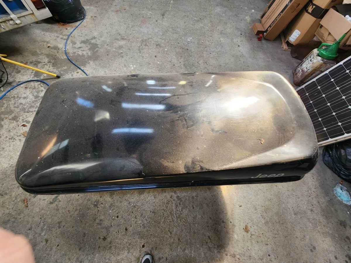 Roof box large - Image 1
