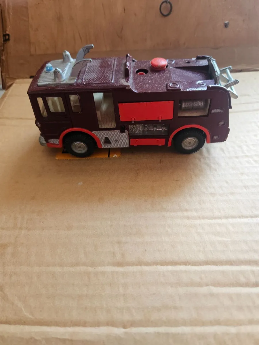 Dinky 1970's Fire engine - Image 1