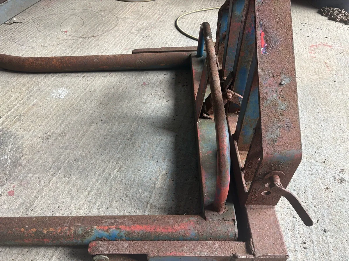 Heavy duty single bale lifter - Image 3