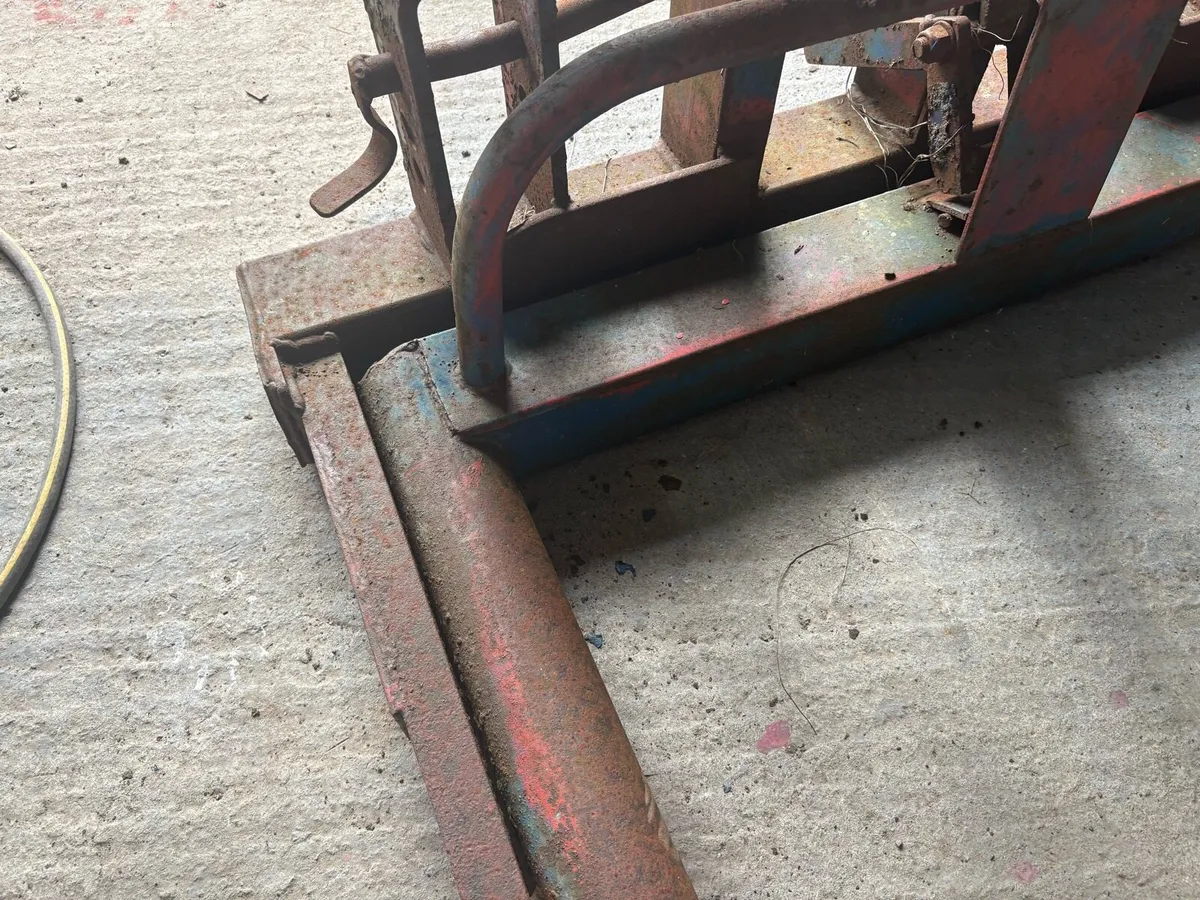 Heavy duty single bale lifter - Image 4