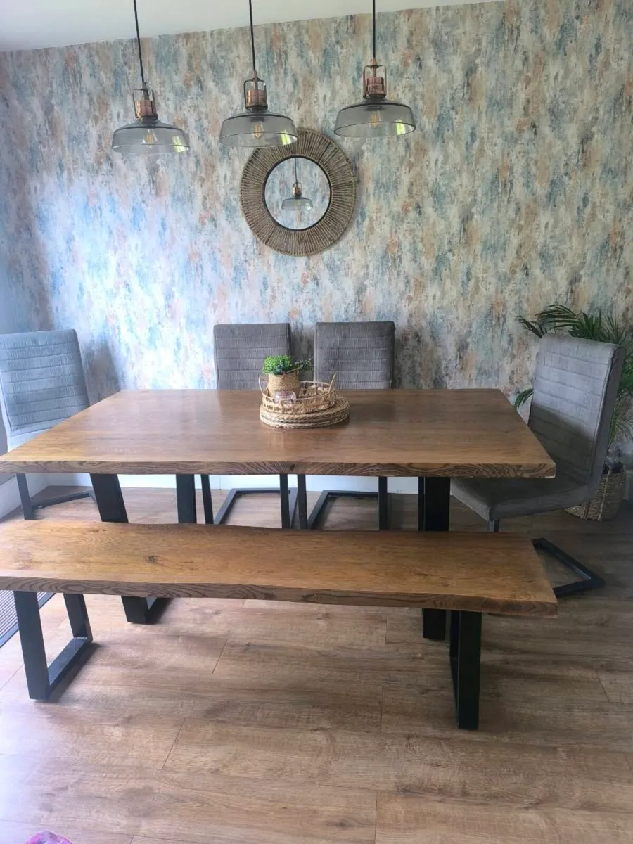 Table chairs - Image 1