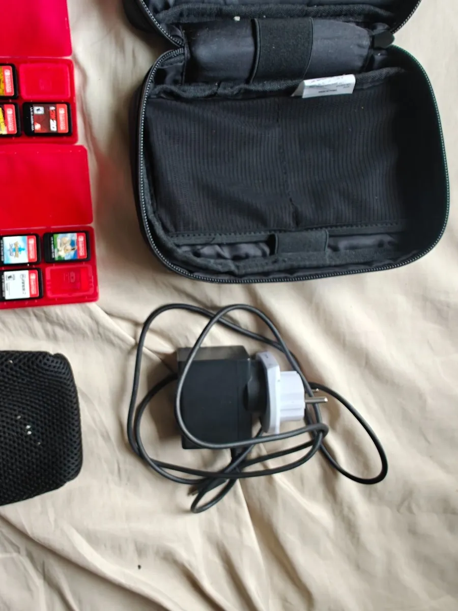 Nintendo switch and games (Pokemon, Zelda etc) - Image 2