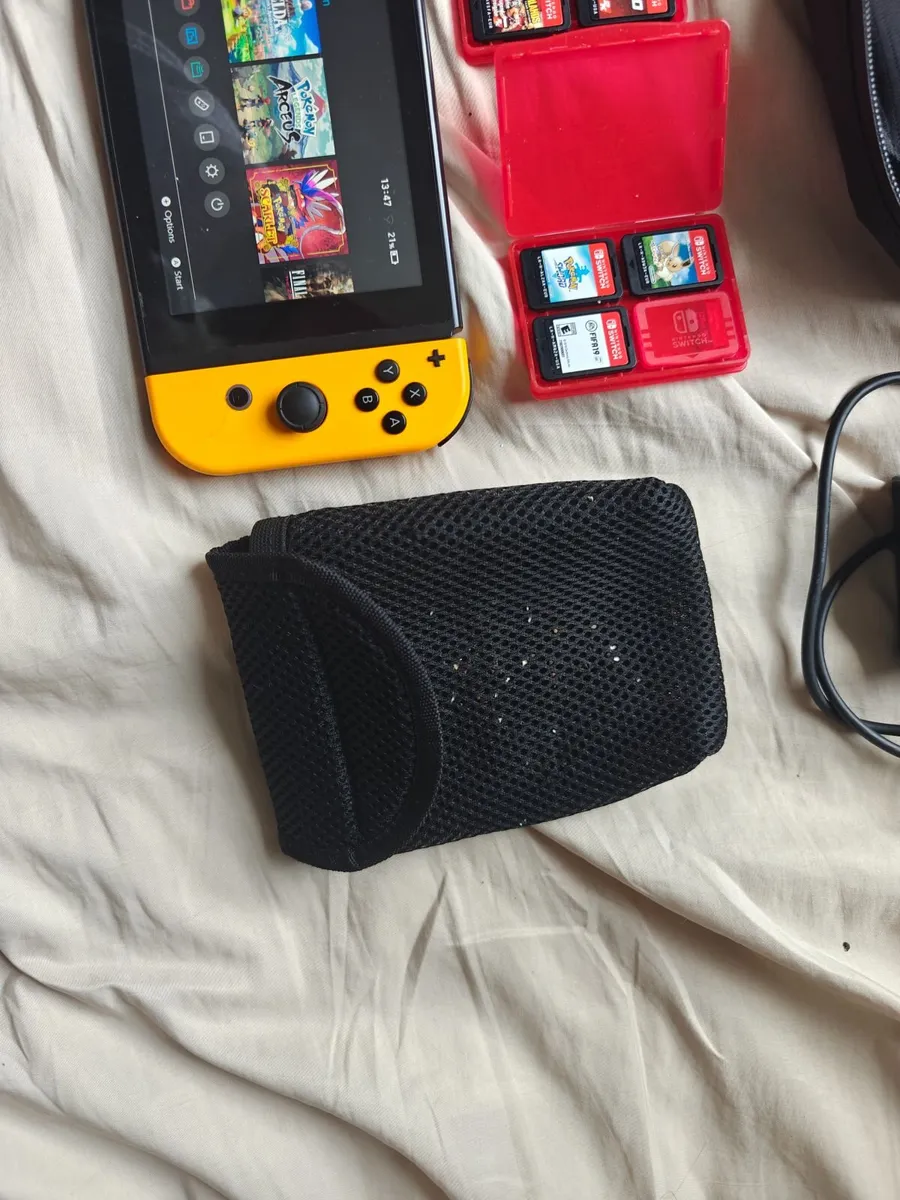 Nintendo switch and games (Pokemon, Zelda etc) - Image 4