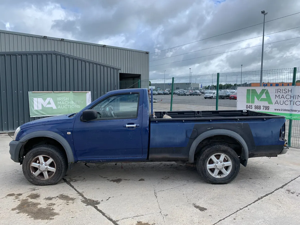 UNRESERVED 2004 ISUZU DMAX PICK UP FOR AUCTION - Image 2