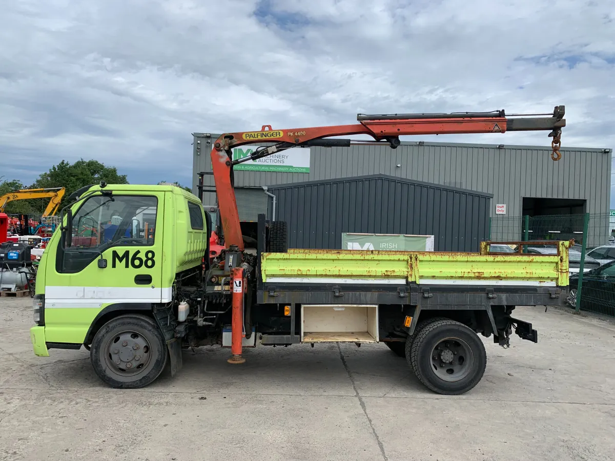 UNRESERVED 2007 ISUZU NPR DROPSIDE & CRANE FOR AUC - Image 2