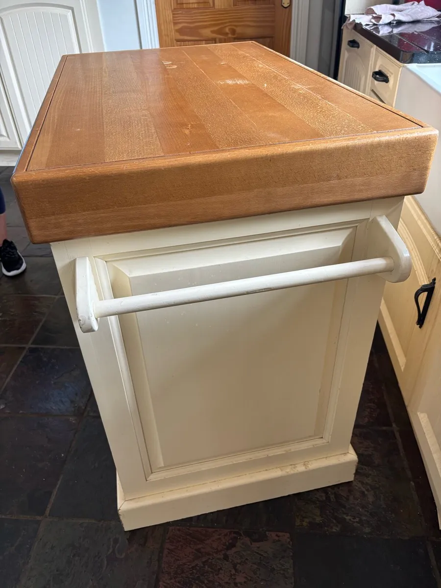 Kitchen island - Image 4
