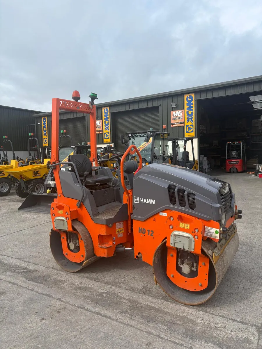 2021 HAMM HD12 Roller - Image 4