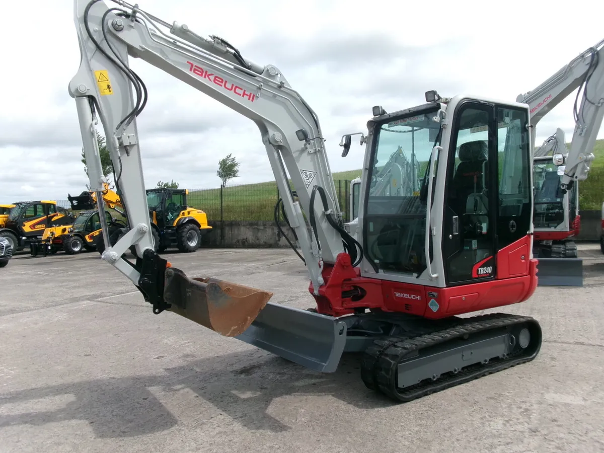 Takeuchi TB240  #14005203 - Image 2