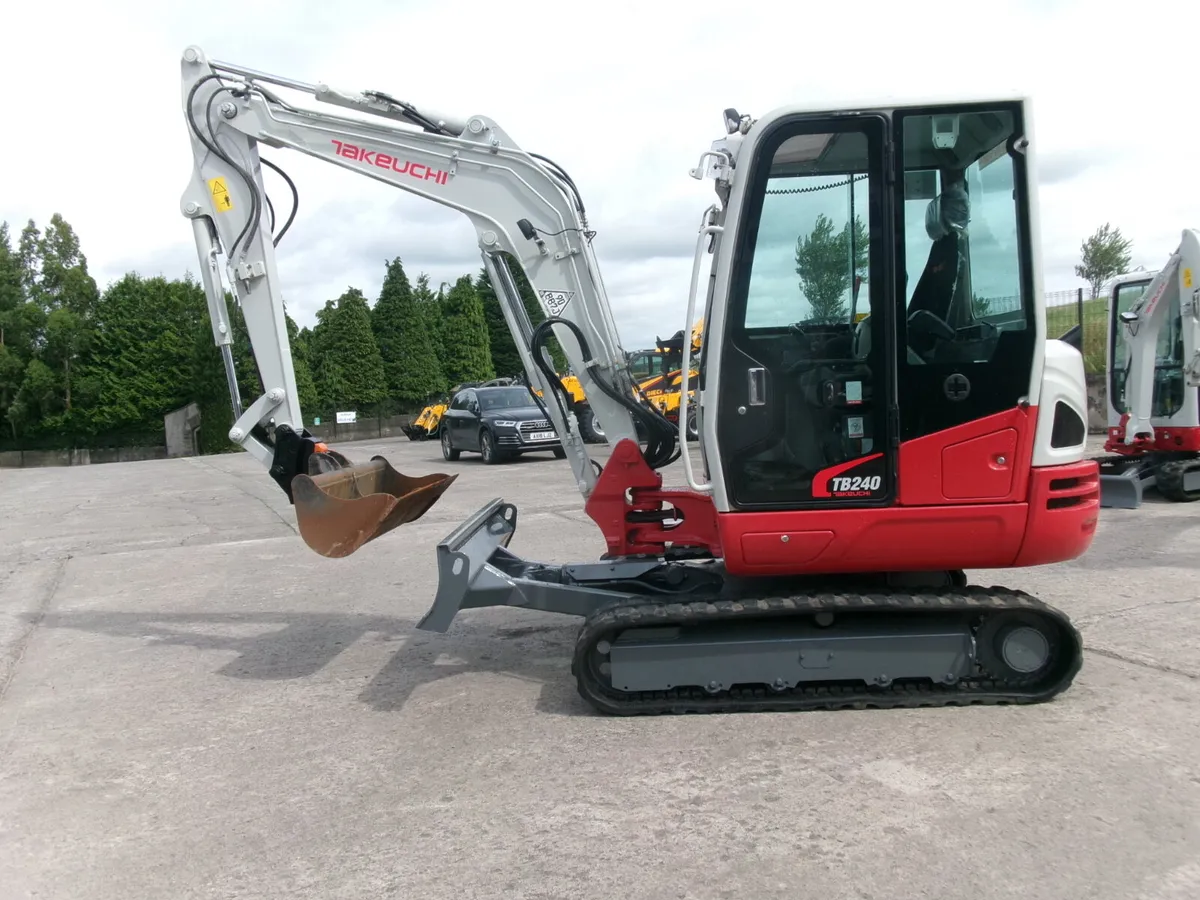 Takeuchi TB240  #14005203 - Image 1
