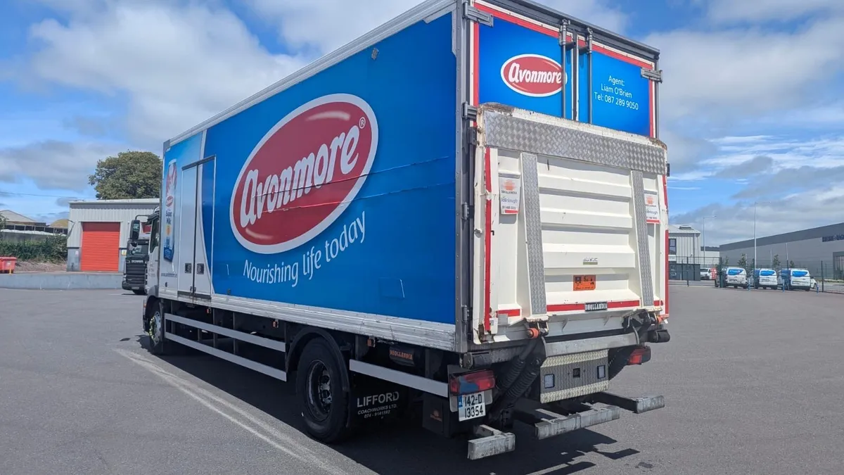 MAN TGM 18.240 Refrigerated Truck - Image 3