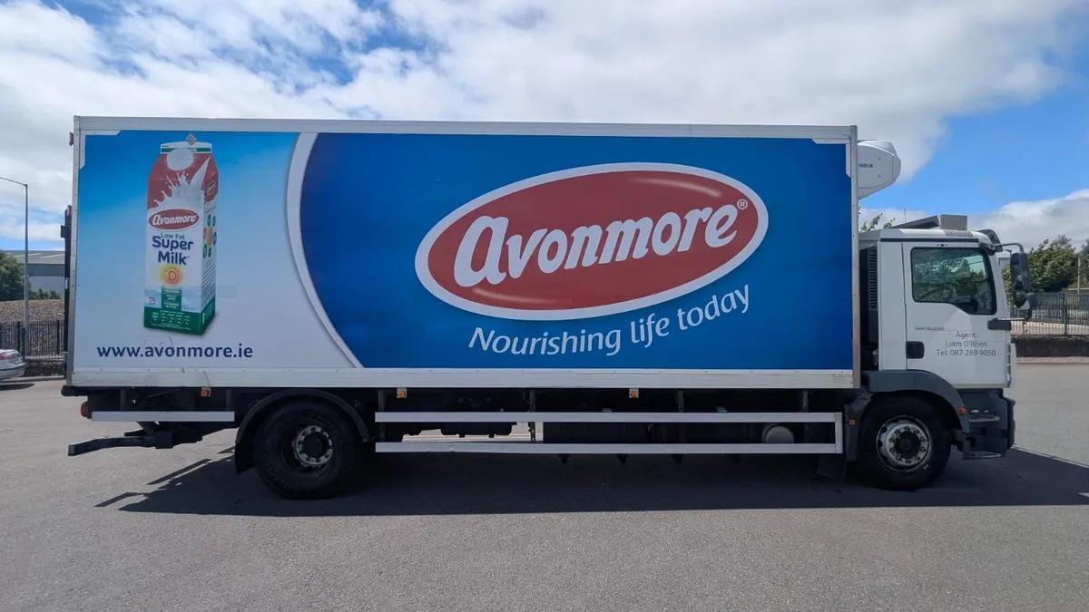 MAN TGM 18.240 Refrigerated Truck - Image 2