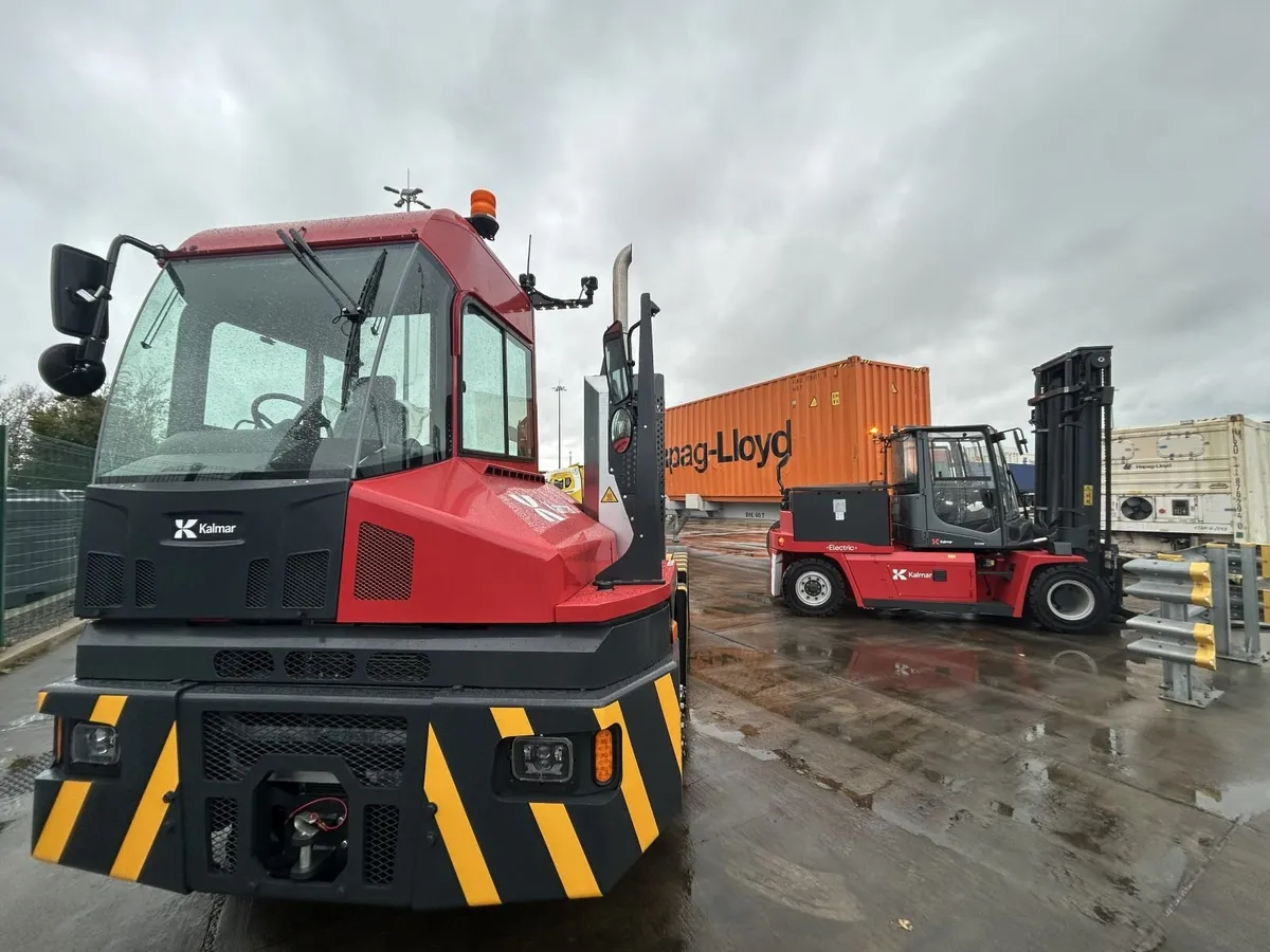 4 SALE Ex Demonstration Terminal Tractor / Shunter - Image 3