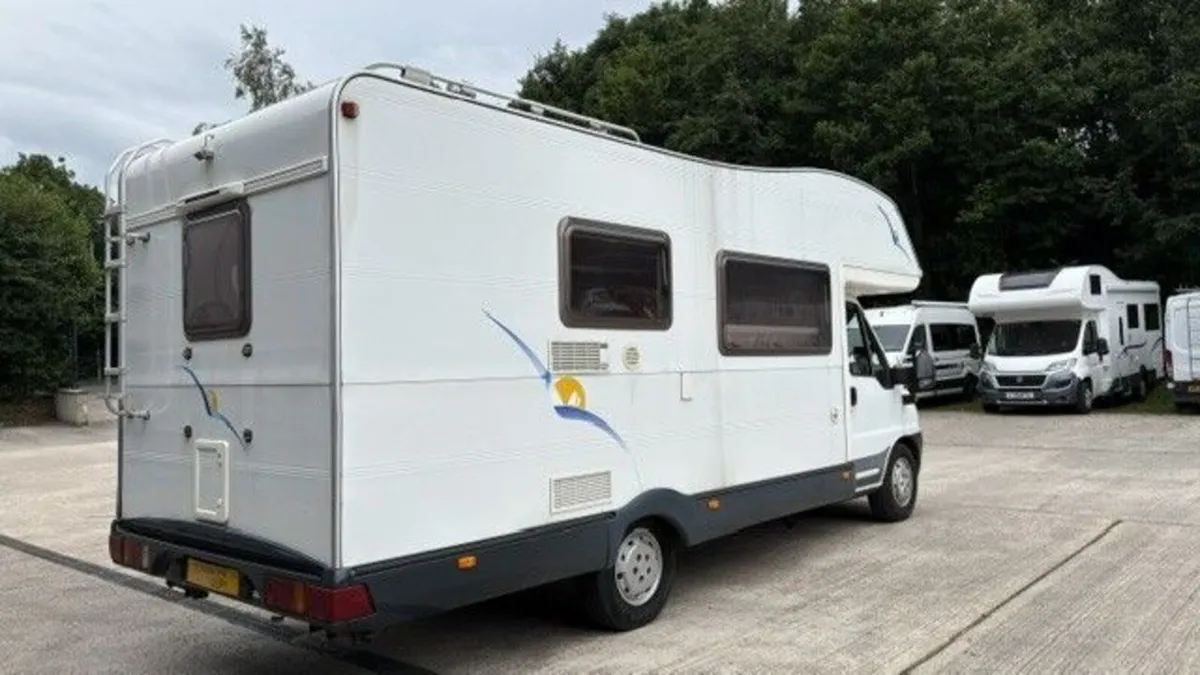 2002 CI RIVIERA 141 6 BERTH  MOTORHOME FOR SALE - Image 3