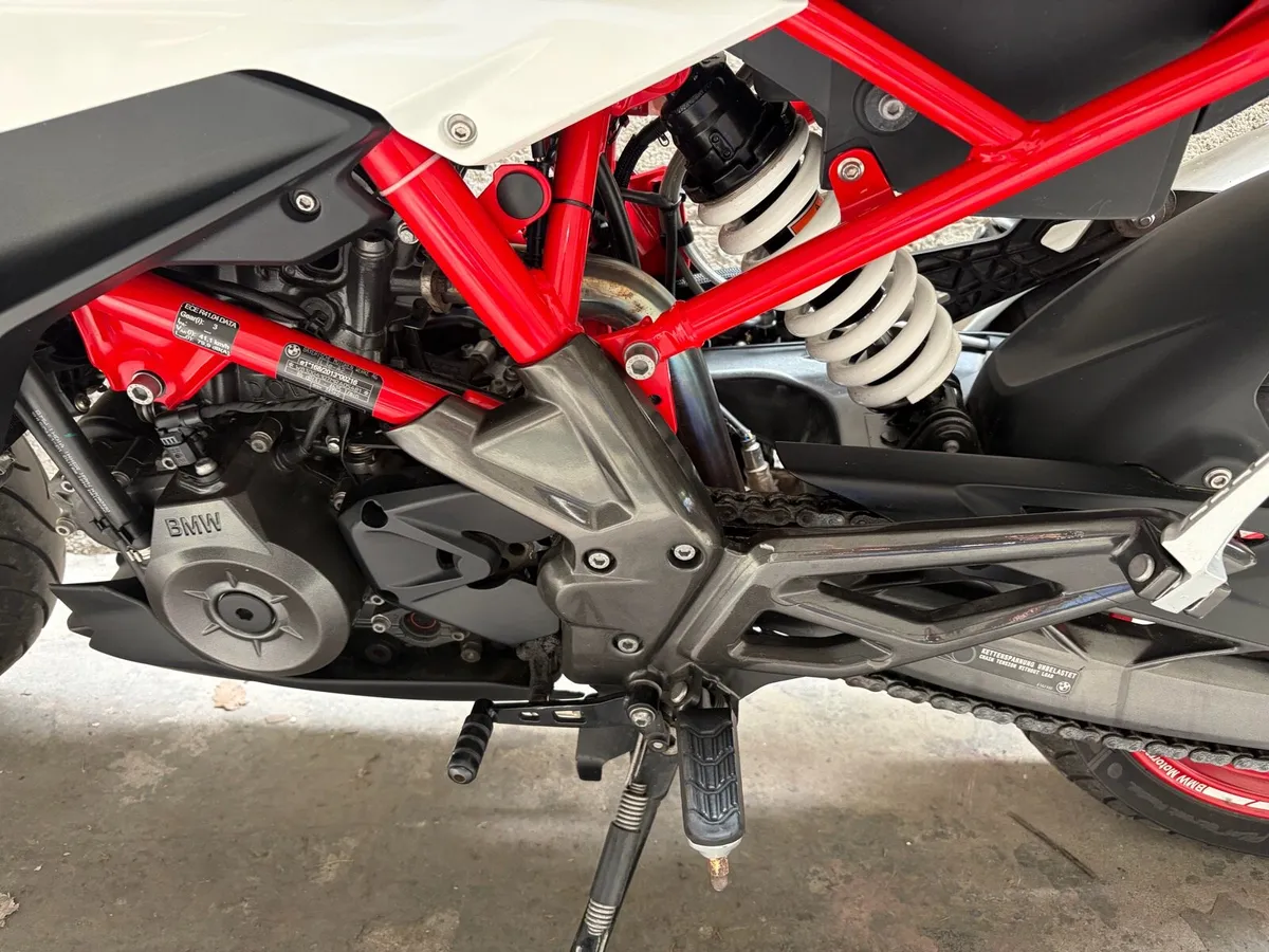 BMW G310 R - Image 2