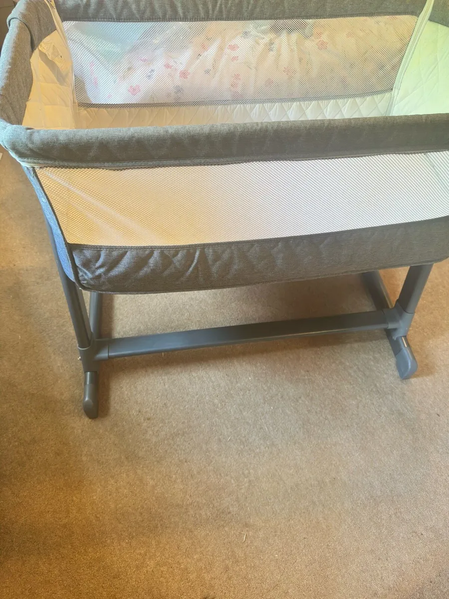 Baby crib - Image 1