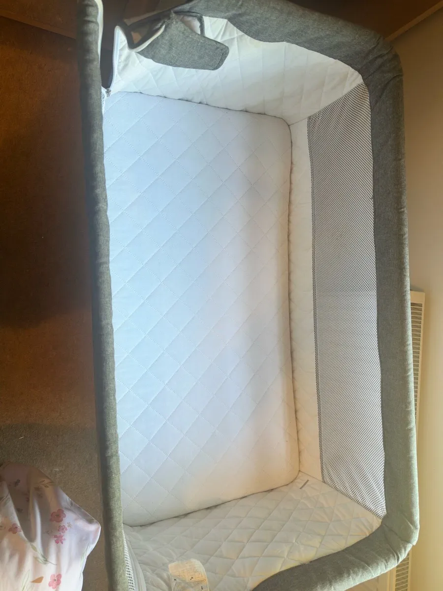 Baby crib - Image 2