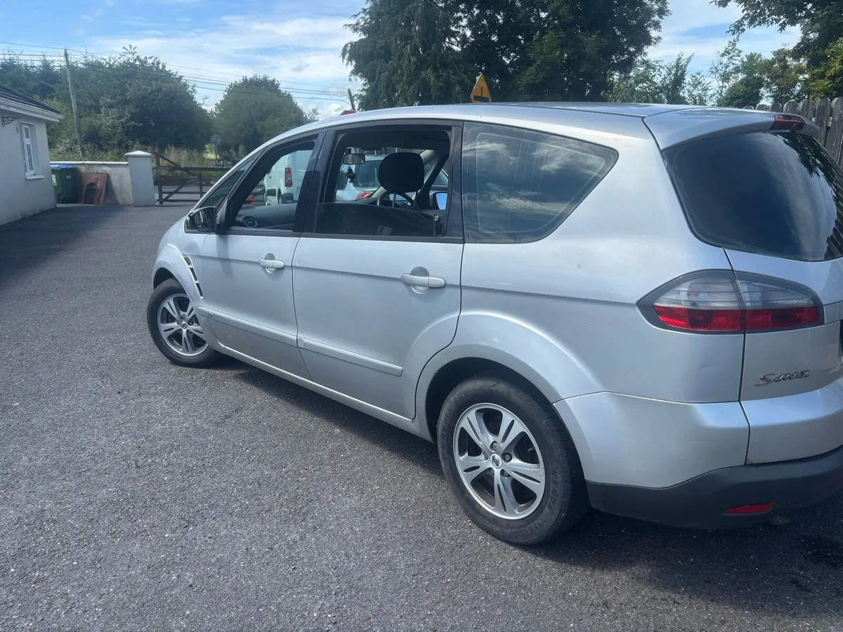 2009 Ford smax - Image 2