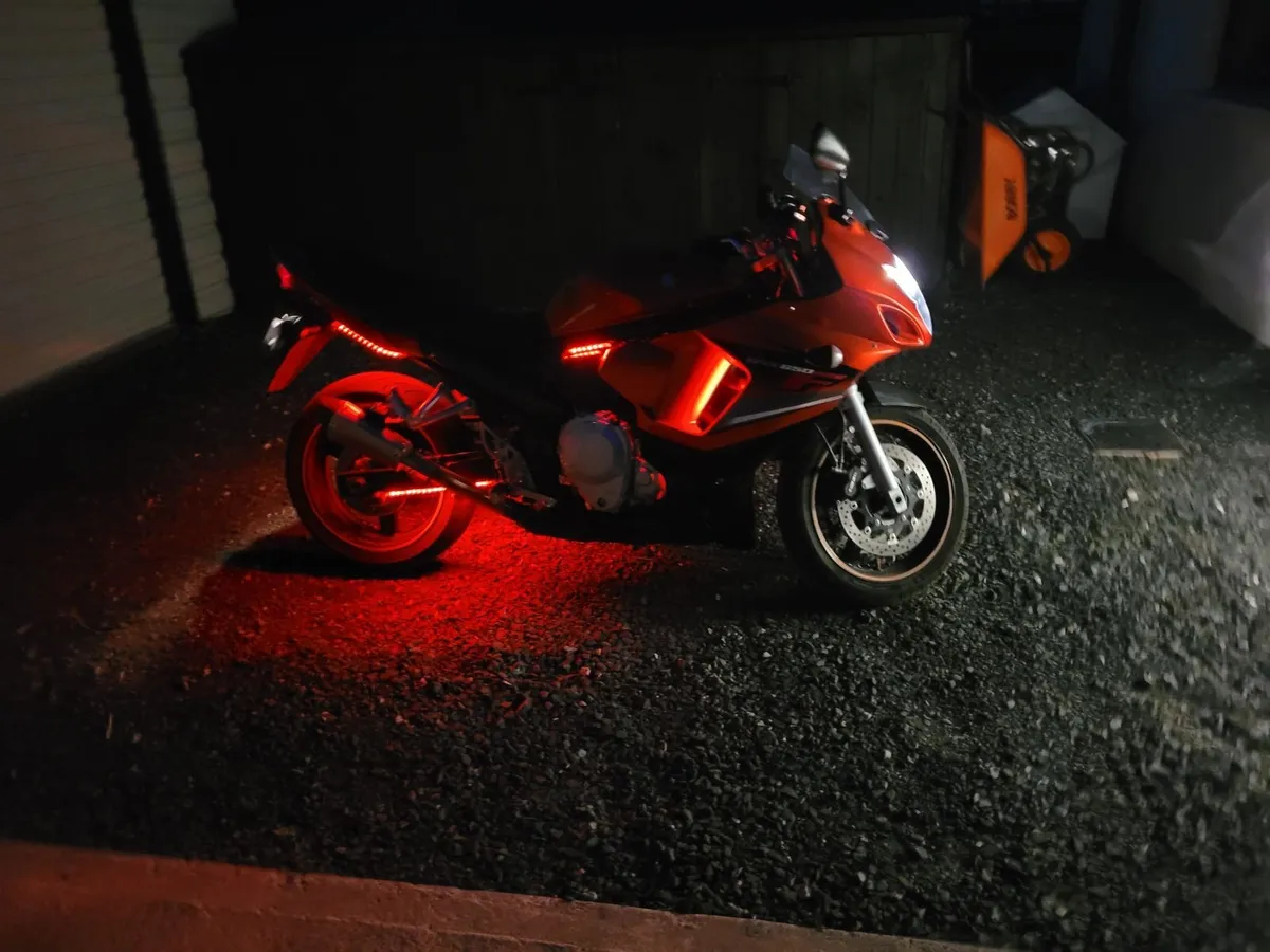 SUZUKI GSX650F & FULL GEAR & ACCESSORIES - Image 1