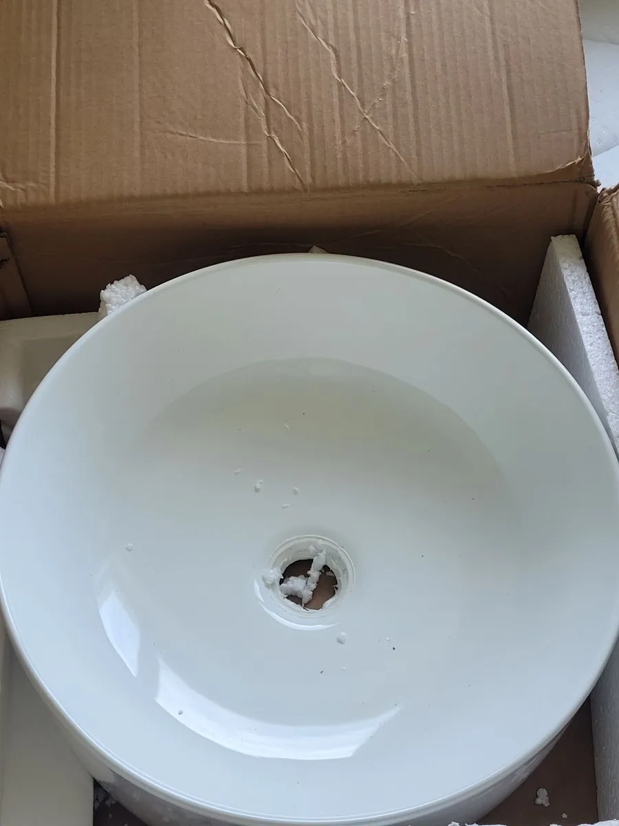 New and unused Vanity basin for sale - Image 1