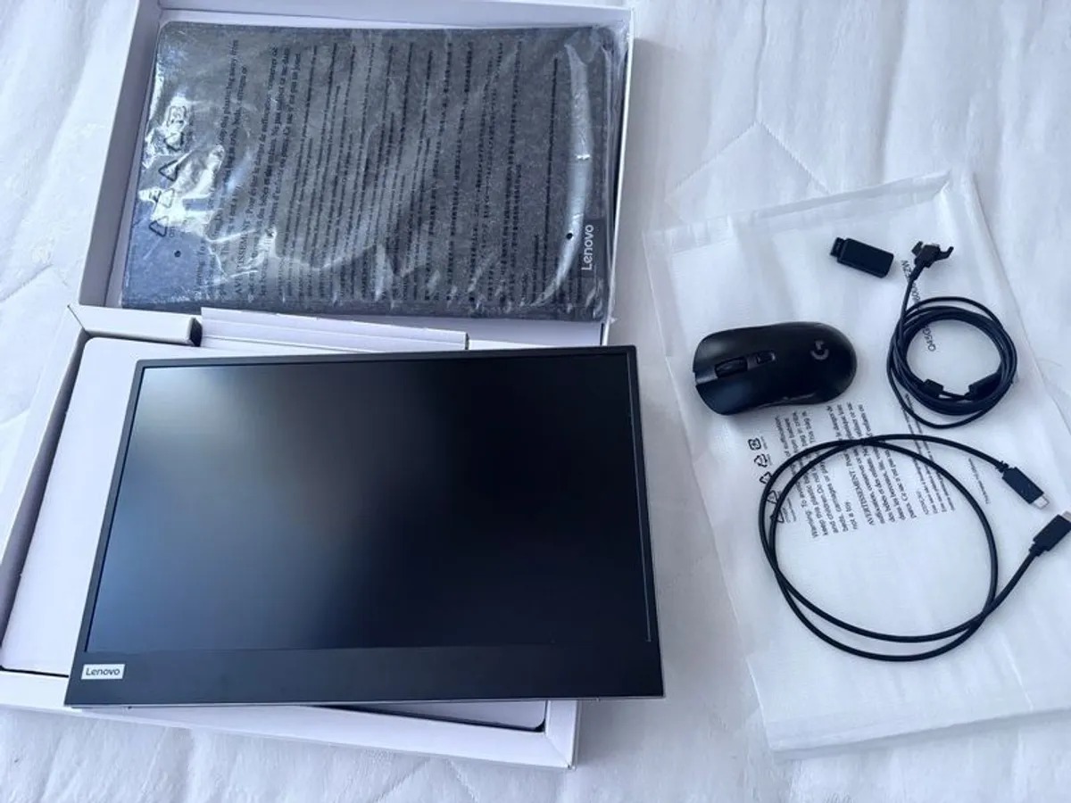 Lenovo L15 Portable USB-C Monitor + Logitech G703 LIGHTSPEED Gaming Mouse - Image 1