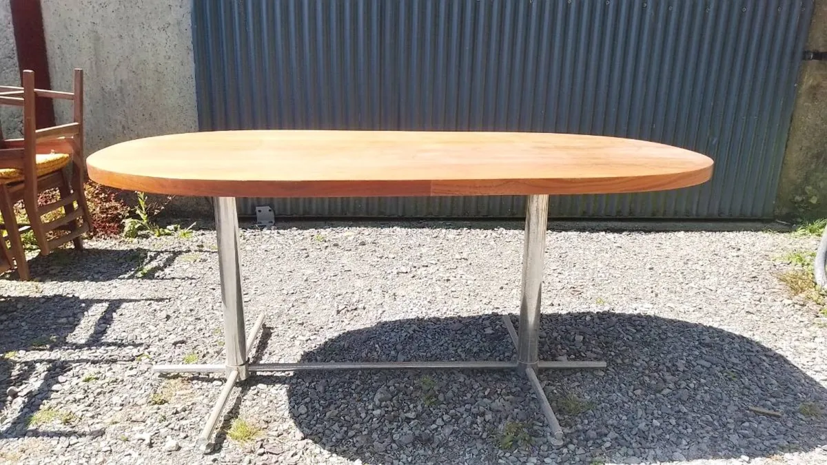 Dining table - Image 2