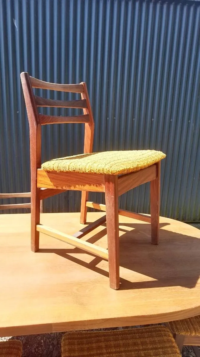 Dining table - Image 3