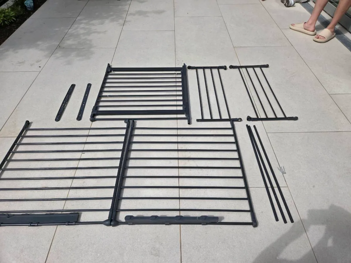 Babydan Fire guard safety gate - Image 3