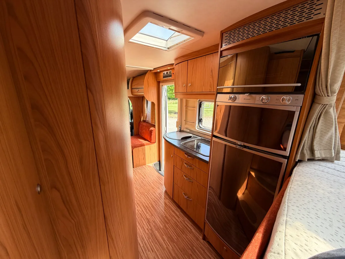 2009 BURNSTER SOLANO T690 LOW PROFILE R.H.D - Image 4