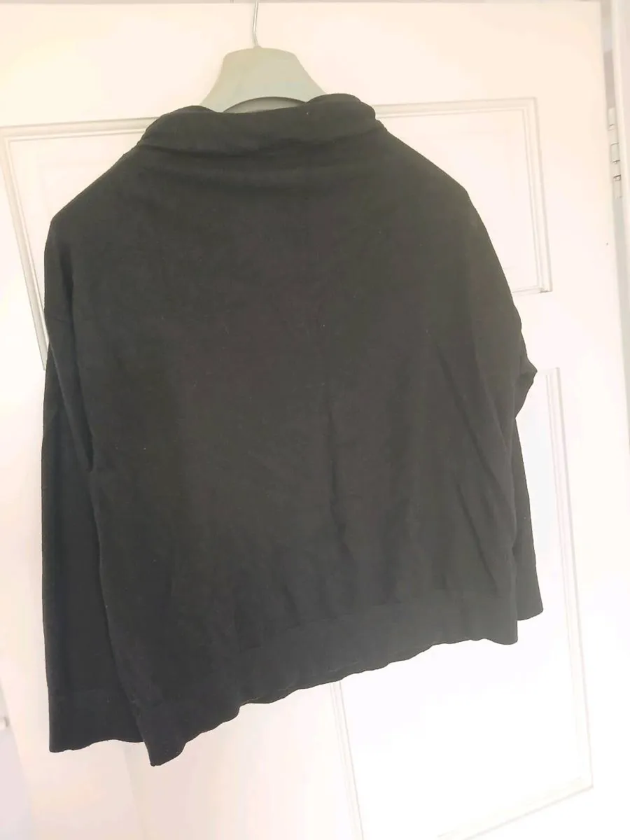 Mango BLACK maternity sweater €12 - Image 3