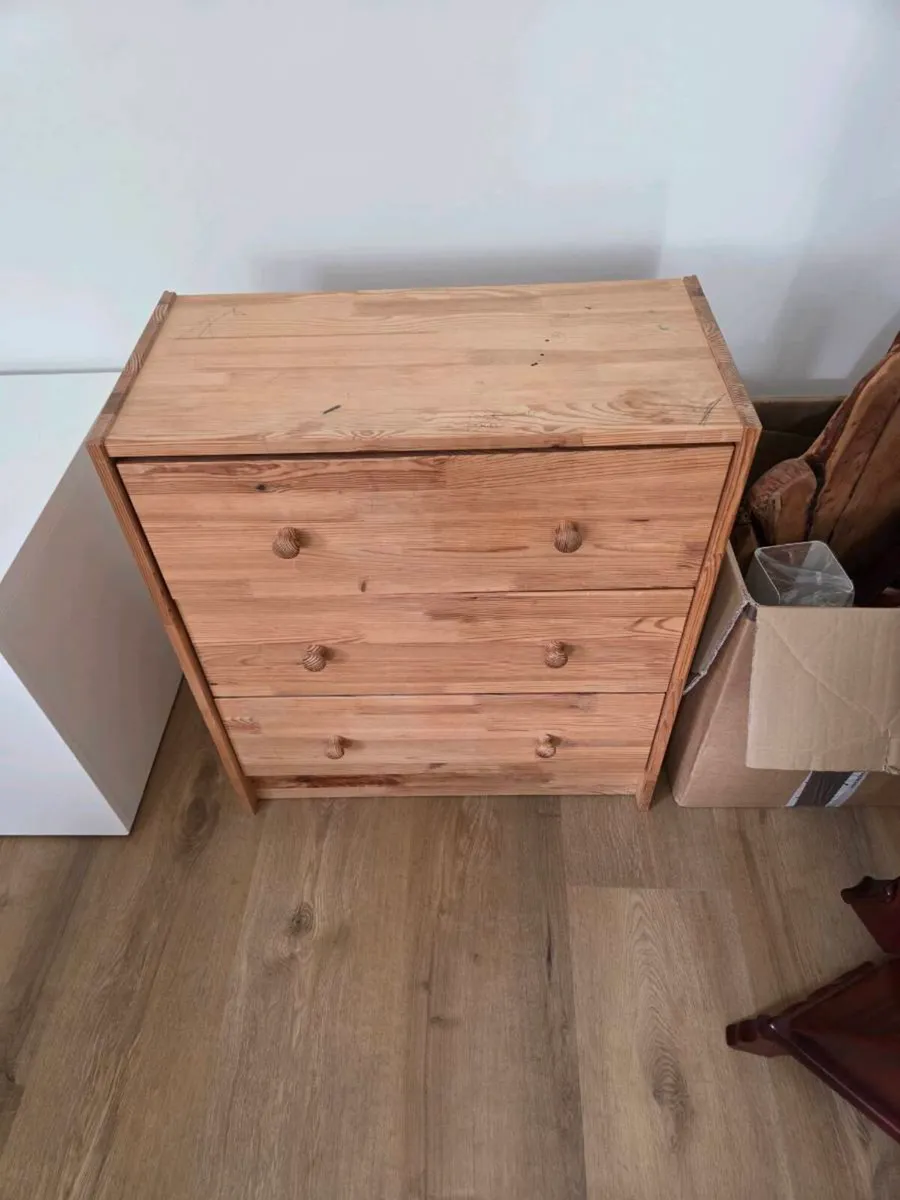 3 drawer chest - Image 1