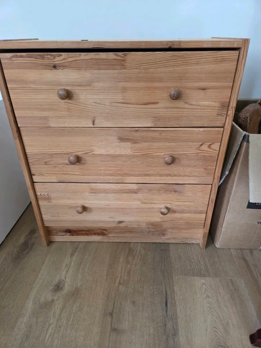 3 drawer chest - Image 2