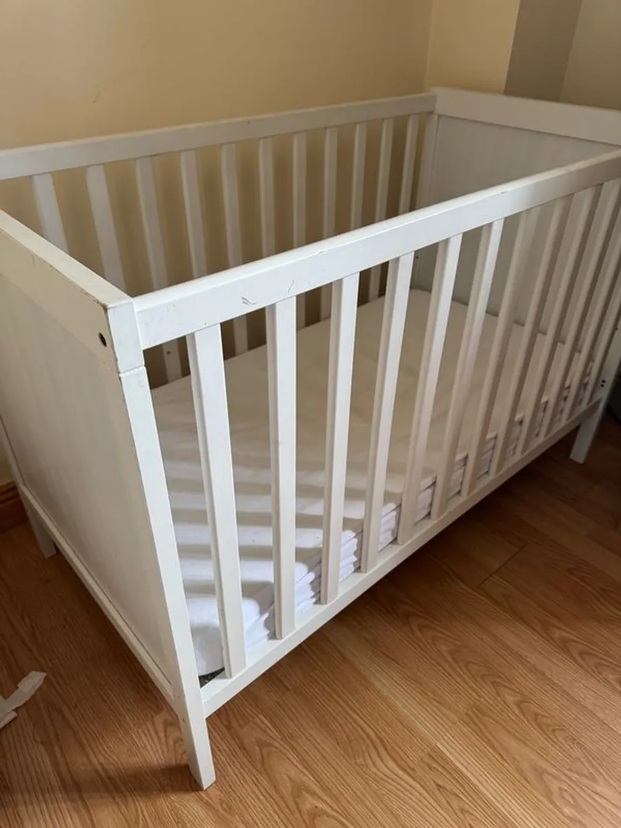 cot baby toddler  bed - Image 3