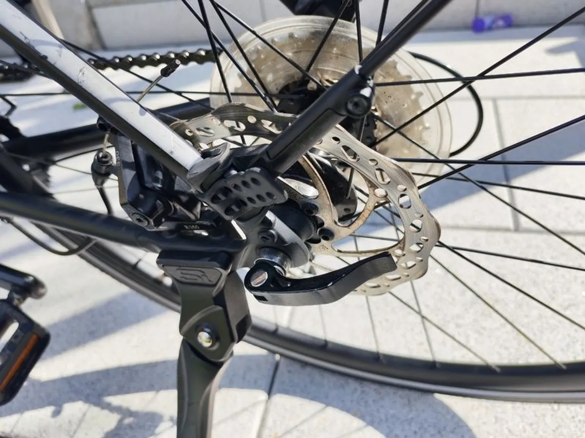 Cannondale Quick Disc Four Hybrid Bike - Image 3