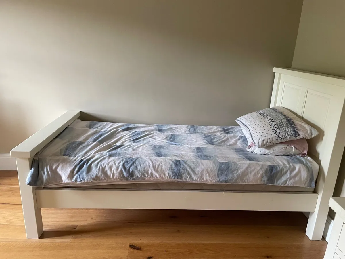 Single Bed - Image 2