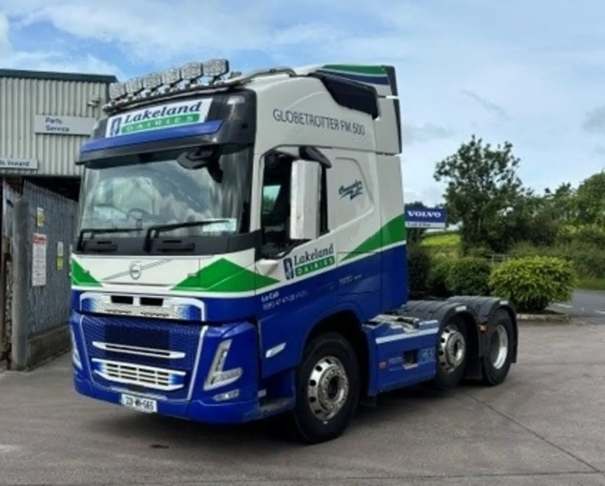2022 Volvo FM 500 6x2 Tractor Unit - Image 2