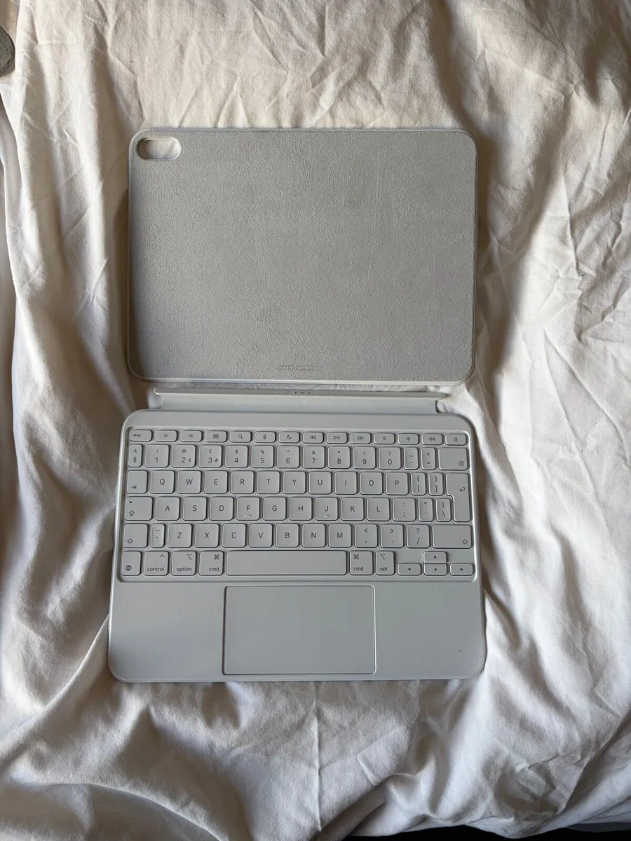 iPad cover - Image 1
